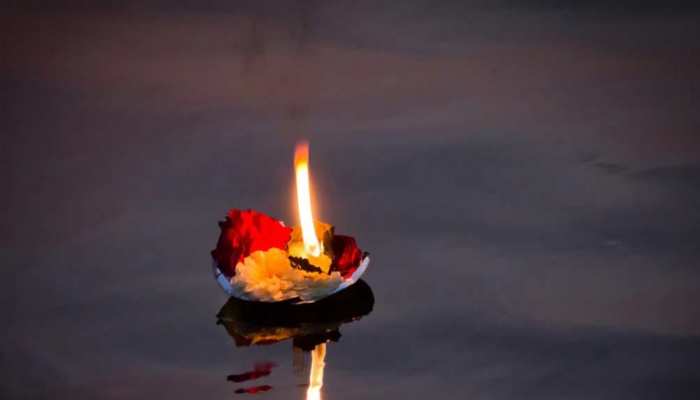 Read more about the article РОДОВЫЕ ПРАКТИКИ В САРВАПИТРУ МОКША АМАВАСЬЯ